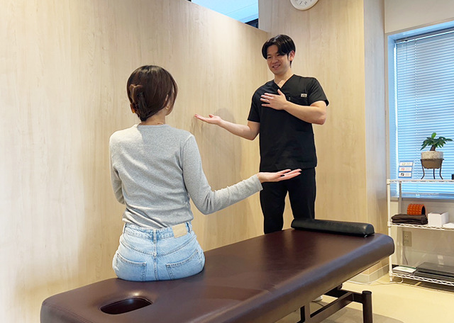 ケアアドバイス中写真